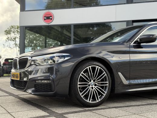 BMW 5 Serie Touring 520i Aut. M-Sport | Panorama | Trekhaak | Memory | ActivLease financial lease