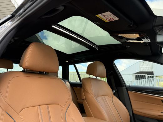 BMW 5 Serie Touring 520i Aut. M-Sport | Panorama | Trekhaak | Memory | ActivLease financial lease