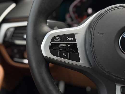 BMW 5 Serie Touring 520i Aut. M-Sport | Panorama | Trekhaak | Memory | ActivLease financial lease