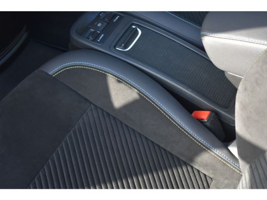 Abarth 500C Turismo 42 kWh Cabrio verwacht!! | Navigatie | Pack Sound & Tech | JBL | Sportstoelen | Stoelverw... ActivLease financial lease