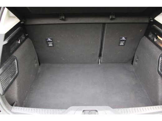 Ford Focus 1.0EB HYBRID TITANIUM | NL-AUTO! | DEALER OH! | NAVIGATIE | LMV | CRUISE | CAMERA | AIRCO | DEALE... ActivLease financial lease