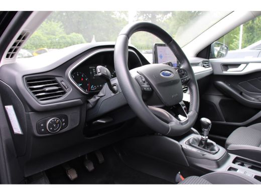 Ford Focus 1.0EB HYBRID TITANIUM | ORIGINEEL NL! | DEALER OH! | NAVIGATIE | LMV | CRUISE CONTROL | CAMERA | ... ActivLease financial lease