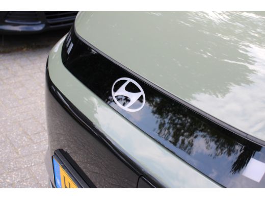 Hyundai Inster E-MOTION | NL-AUTO! | ADAPTICE CRUISE | KEYLESS ENTRY+GO | CAMERA | NAVI | CLIMA | TOMBOY KHAKI |... ActivLease financial lease