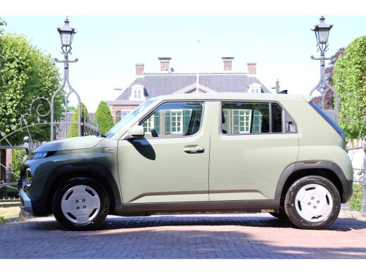 Hyundai Inster E-MOTION | NL-AUTO! | ADAPTICE CRUISE | KEYLESS ENTRY+GO | CAMERA | NAVI | CLIMA | TOMBOY KHAKI |... ActivLease financial lease