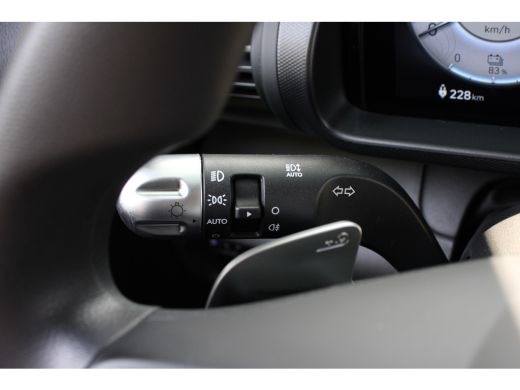 Hyundai Inster E-MOTION | NL-AUTO! | ADAPTICE CRUISE | KEYLESS ENTRY+GO | CAMERA | NAVI | CLIMA | TOMBOY KHAKI |... ActivLease financial lease