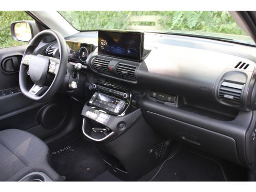 Hyundai Inster E-MOTION | NL-AUTO! | ADAPTICE CRUISE | KEYLESS ENTRY+GO | CAMERA | NAVI | CLIMA | TOMBOY KHAKI |... ActivLease financial lease