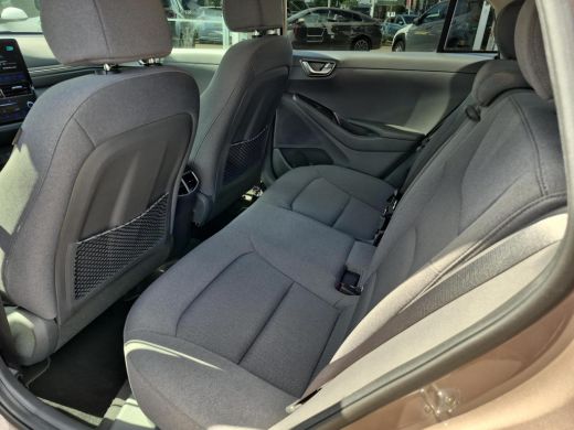 Hyundai IONIQ Comfort EV 38 kWh | Stoelverwarming | Navigatie | Apple Carplay -Android Auto | Rijklaarprijs! ActivLease financial lease