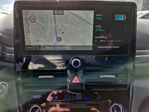 Hyundai IONIQ Comfort EV 38 kWh | Stoelverwarming | Navigatie | Apple Carplay -Android Auto | Rijklaarprijs! ActivLease financial lease