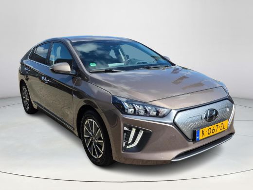 Hyundai IONIQ Comfort EV 38 kWh | Stoelverwarming | Navigatie | Apple Carplay -Android Auto | Rijklaarprijs! ActivLease financial lease