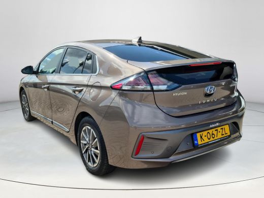 Hyundai IONIQ Comfort EV 38 kWh | Stoelverwarming | Navigatie | Apple Carplay -Android Auto | Rijklaarprijs! ActivLease financial lease