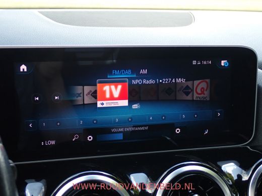 Mercedes-Benz B-Klasse 180D AUT. SPORTLEER/CAMERA/CARPLAY/DAB/NAVI ActivLease financial lease