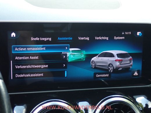 Mercedes-Benz B-Klasse 180D AUT. SPORTLEER/CAMERA/CARPLAY/DAB/NAVI ActivLease financial lease
