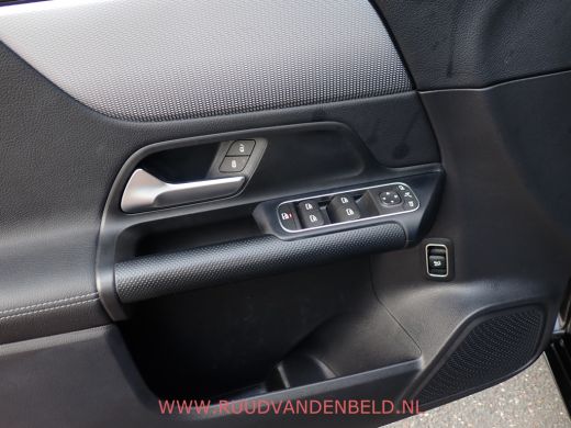 Mercedes-Benz B-Klasse 180D AUT. SPORTLEER/CAMERA/CARPLAY/DAB/NAVI ActivLease financial lease