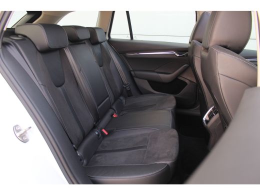 Skoda Octavia Combi 1.4 TSI iV PHEV Business | LederAlcantara | Crystal Light | Canton | HeadUp | Memory | Elek... ActivLease financial lease