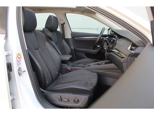Skoda Octavia Combi 1.4 TSI iV PHEV Business | LederAlcantara | Crystal Light | Canton | HeadUp | Memory | Elek... ActivLease financial lease