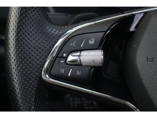 Skoda Octavia Combi 1.4 TSI iV PHEV Business | LederAlcantara | Crystal Light | Canton | HeadUp | Memory | Elek... ActivLease financial lease