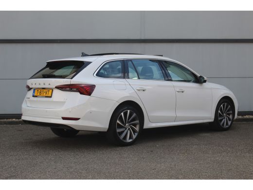 Skoda Octavia Combi 1.4 TSI iV PHEV Business | LederAlcantara | Crystal Light | Canton | HeadUp | Memory | Elek... ActivLease financial lease