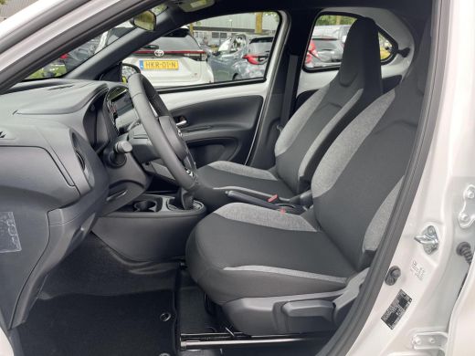 Toyota Aygo 1.0 VVT-i MT Play | Uit voorraad leverbaar | ActivLease financial lease