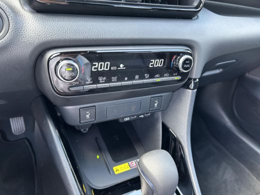 Toyota Yaris 1.5 Hybrid 130 Executive ActivLease financial lease