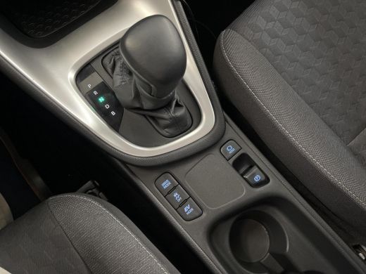 Toyota Yaris 1.5 Hybrid Active ActivLease financial lease