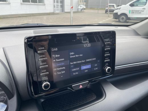 Toyota Yaris 1.5 Hybrid Active ActivLease financial lease