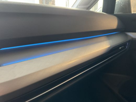 Volkswagen Golf 1.5 TSI Life Adap.Cruise Sfeerverl Carplay Led NL-Auto Dealer-Onderhouden! ActivLease financial lease