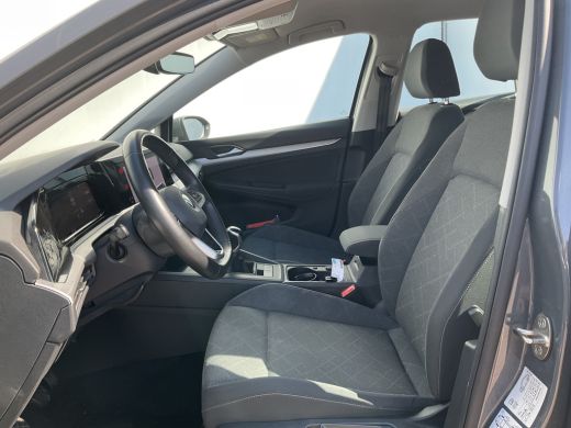 Volkswagen Golf 1.5 TSI Life Adap.Cruise Sfeerverl Carplay Led NL-Auto Dealer-Onderhouden! ActivLease financial lease