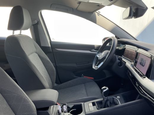 Volkswagen Golf 1.5 TSI Life Adap.Cruise Sfeerverl Carplay Led NL-Auto Dealer-Onderhouden! ActivLease financial lease