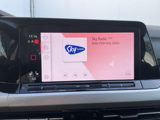 Volkswagen Golf 1.5 TSI Life Adap.Cruise Sfeerverl Carplay Led NL-Auto Dealer-Onderhouden! ActivLease financial lease