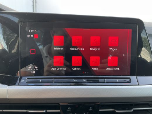 Volkswagen Golf 1.5 TSI Life Adap.Cruise Sfeerverl Carplay Led NL-Auto Dealer-Onderhouden! ActivLease financial lease