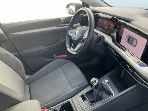 Volkswagen Golf 1.5 TSI Life Adap.Cruise Sfeerverl Carplay Led NL-Auto Dealer-Onderhouden! ActivLease financial lease