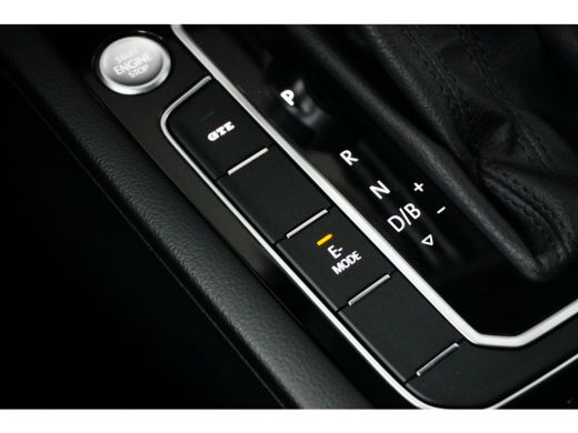 Volkswagen Passat Variant 1.4 218PK TSI PHEV GTE Business | Achteruitrijcamera | Cruise Control | Stoel- en stuurwi... ActivLease financial lease