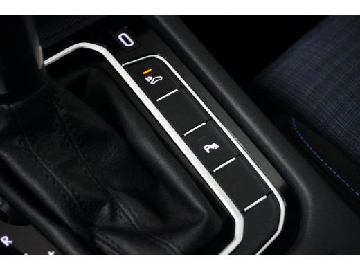 Volkswagen Passat Variant 1.4 218PK TSI PHEV GTE Business | Achteruitrijcamera | Cruise Control | Stoel- en stuurwi... ActivLease financial lease