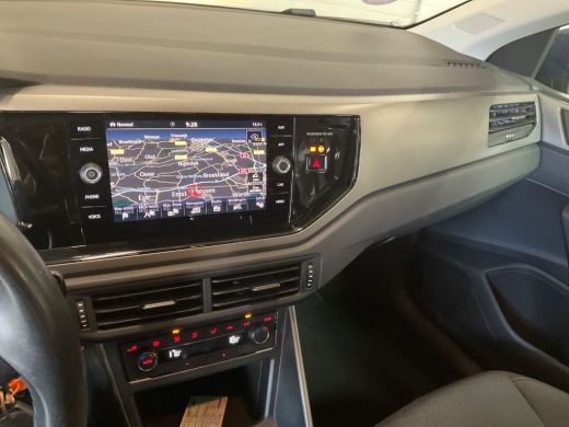 Volkswagen Polo 1.0 TSI Comfortline Business | Achteropkomend verkeer waarschuwing | Airco (automatisch) | Bestuu... ActivLease financial lease