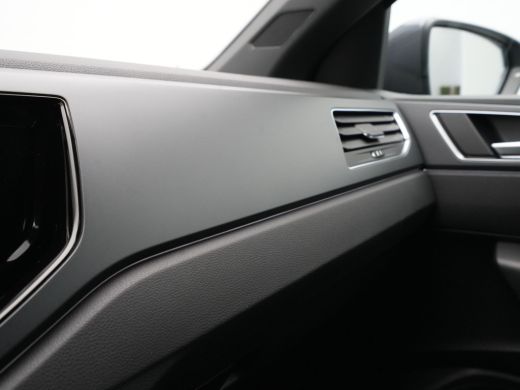 Volkswagen Polo 1.0 TSI R-Line Navi via App Pdc Acc Clima 332 ActivLease financial lease