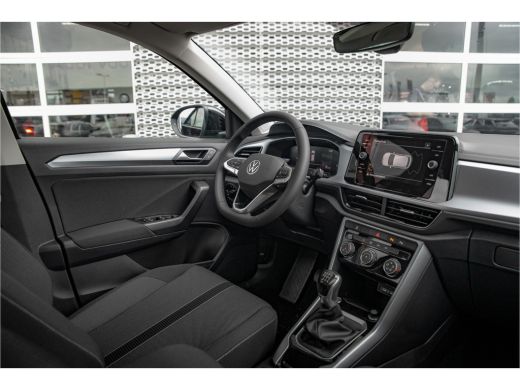 Volkswagen T-Roc 1.0 TSI 110 pk Life Edition | Multimedia | Assistance Plus | Stoelpakket | Dashboard pro ActivLease financial lease