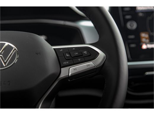 Volkswagen T-Roc 1.0 TSI 110 pk Life Edition | Multimedia | Assistance Plus | Stoelpakket | Dashboard pro ActivLease financial lease