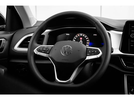 Volkswagen T-Roc 1.0 TSI 110 pk Life Edition | Multimedia | Assistance Plus | Stoelpakket | Dashboard pro ActivLease financial lease