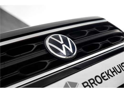Volkswagen T-Roc 1.0 TSI 110 pk Life Edition | Multimedia | Assistance Plus | Stoelpakket | Dashboard pro ActivLease financial lease