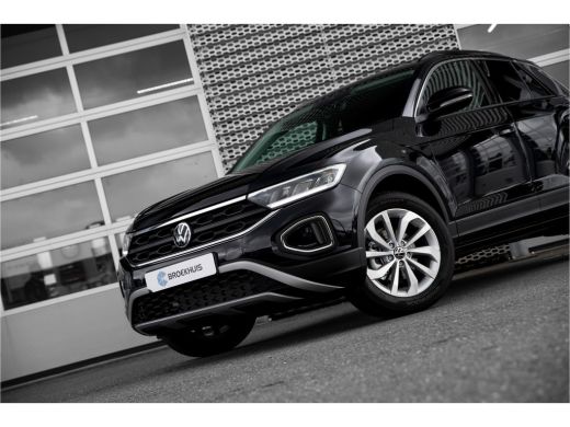 Volkswagen T-Roc 1.0 TSI 110 pk Life Edition | Multimedia | Assistance Plus | Stoelpakket | Dashboard pro ActivLease financial lease