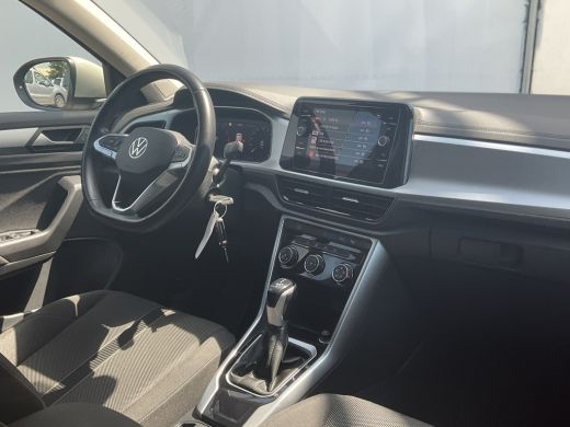 Volkswagen T-Roc 1.5 TSI Life 150pk Automaat Adap.Cruise Carplay Cam Hoogzitter Incl.BTW ActivLease financial lease