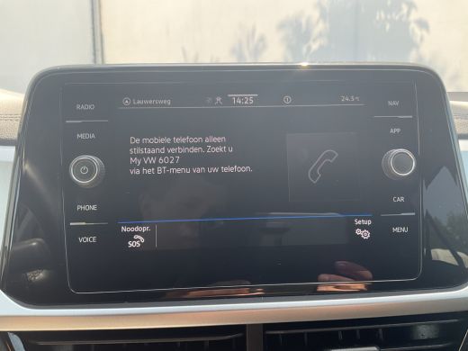 Volkswagen T-Roc 1.5 TSI Life 150pk Automaat Adap.Cruise Carplay Cam Hoogzitter Incl.BTW ActivLease financial lease