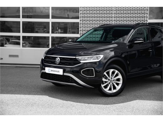 Volkswagen T-Roc 1.5 TSI DSG Life Edition | Camera | Led | Keyless ActivLease financial lease