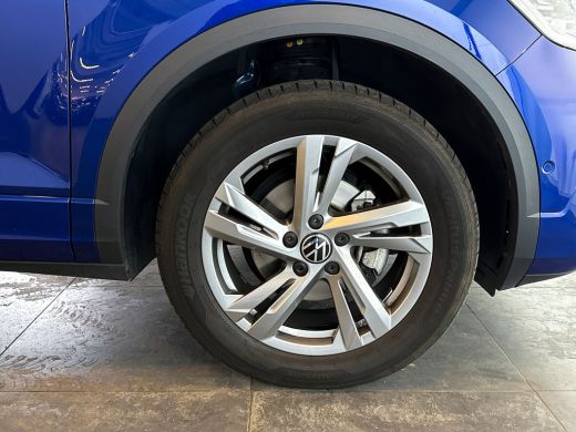 Volkswagen T-Roc 1.5TSI 150pk DSG R-Line / Parkeersensoren / App-Connect / Stoelverwarming /Achteruitrijcamera ActivLease financial lease