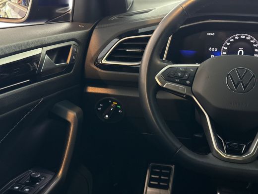 Volkswagen T-Roc 1.5TSI 150pk DSG R-Line / Parkeersensoren / App-Connect / Stoelverwarming /Achteruitrijcamera ActivLease financial lease
