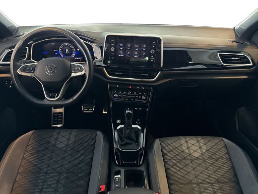 Volkswagen T-Roc 1.5TSI 150pk DSG R-Line / Parkeersensoren / App-Connect / Stoelverwarming /Achteruitrijcamera ActivLease financial lease