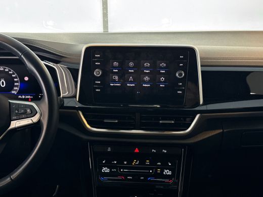 Volkswagen T-Roc 1.5TSI 150pk DSG R-Line / Parkeersensoren / App-Connect / Stoelverwarming /Achteruitrijcamera ActivLease financial lease