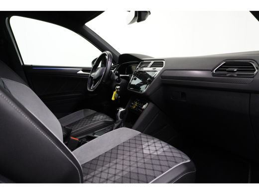 Volkswagen Tiguan 1.4 TSI 245 pk eHybrid R-Line Business 6-DSG | Achteruitrijcamera | Airco (automatisch) | Buitens... ActivLease financial lease
