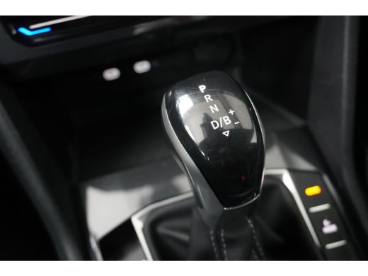 Volkswagen Tiguan 1.4 TSI 245 pk eHybrid R-Line Business 6-DSG | Achteruitrijcamera | Airco (automatisch) | Buitens... ActivLease financial lease