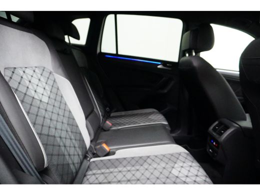 Volkswagen Tiguan 1.4 TSI 245 pk eHybrid R-Line Business 6-DSG | Achteruitrijcamera | Airco (automatisch) | Buitens... ActivLease financial lease